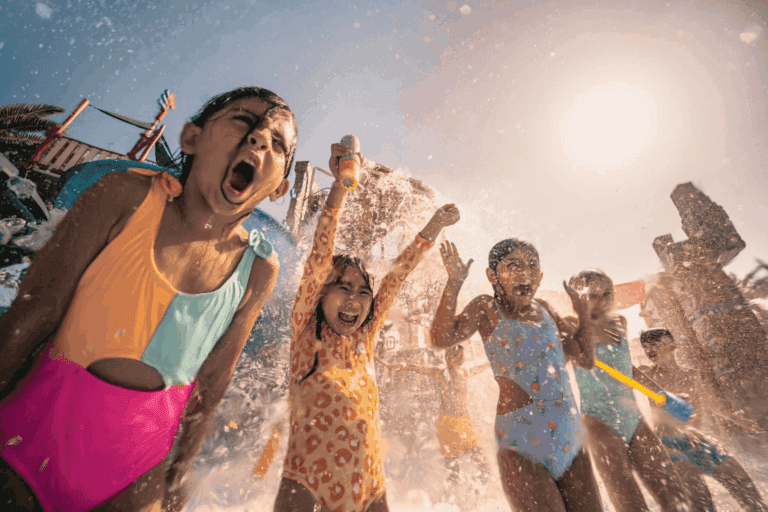 Kids-Playing-at-Aquaventure-min-min